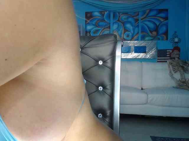adrianna_fox webcam