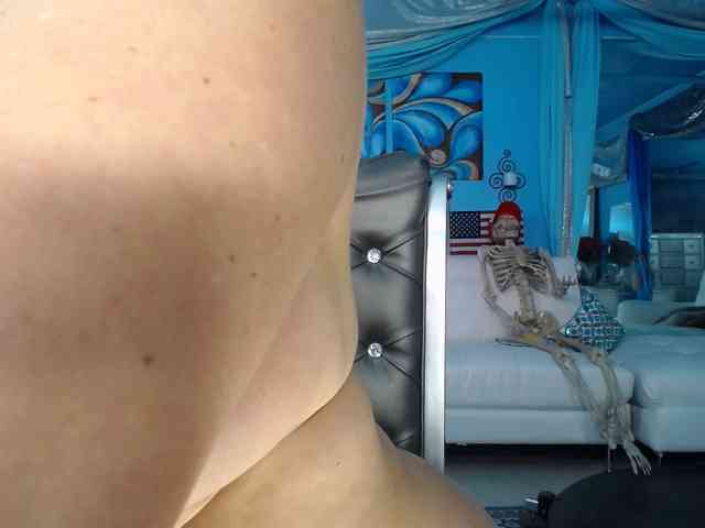 adrianna_fox webcam