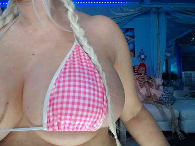 adrianna_fox webcam