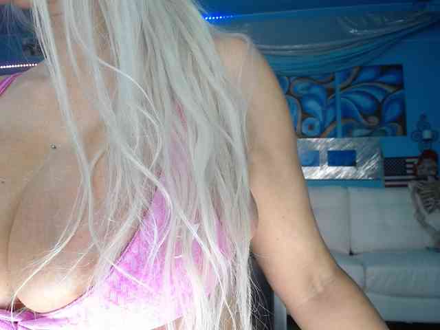 adrianna_fox webcam