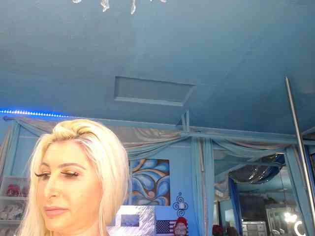 adrianna_fox webcam