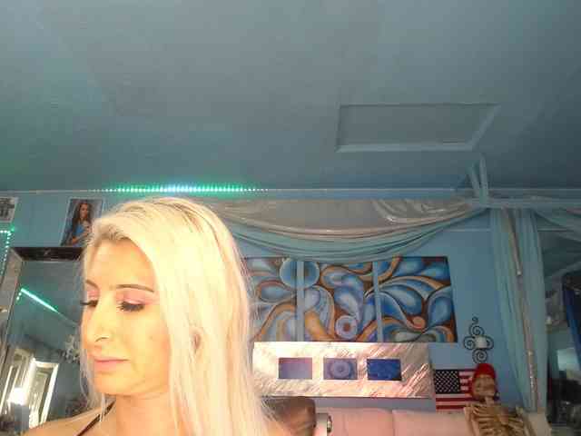 adrianna_fox webcam