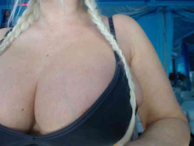 adrianna_fox adrianna_fox