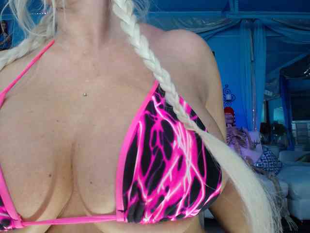 adrianna_fox adrianna_fox