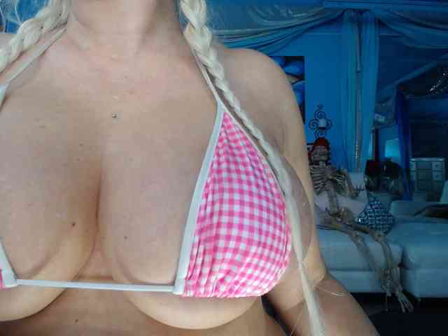 adrianna_fox webcam