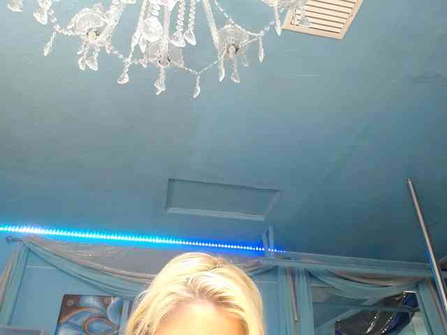 adrianna_fox webcam