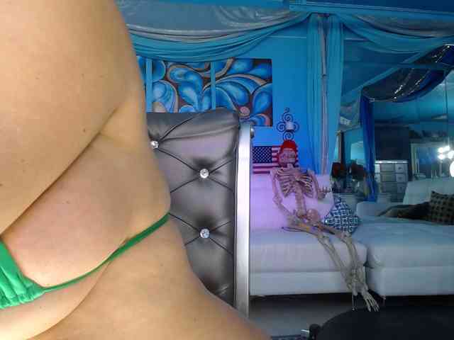 adrianna_fox Live Webcam on BongaCams