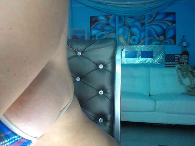 adrianna_fox webcam