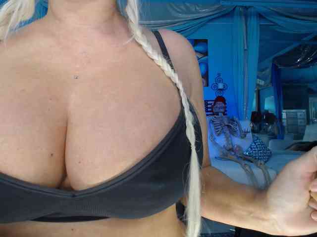 adrianna_fox webcam