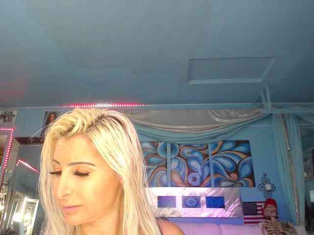 adrianna_fox webcam