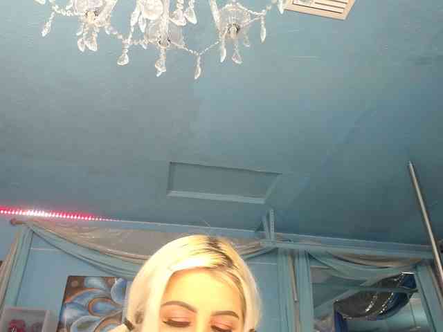 adrianna_fox webcam