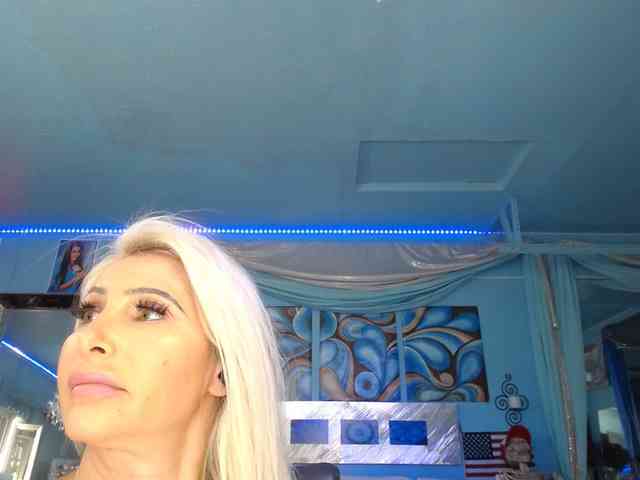 adrianna_fox webcam