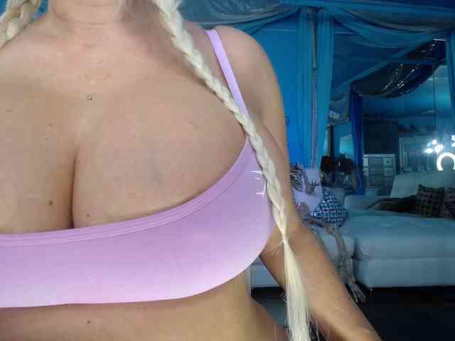 adrianna_fox webcam