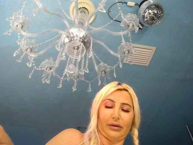 adrianna_fox webcam