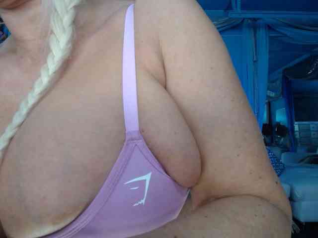 adrianna_fox adrianna_fox