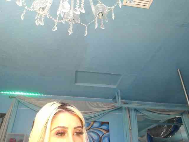 adrianna_fox adrianna_fox