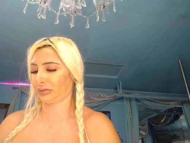 adrianna_fox webcam