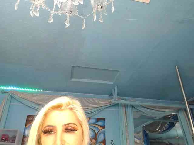 adrianna_fox