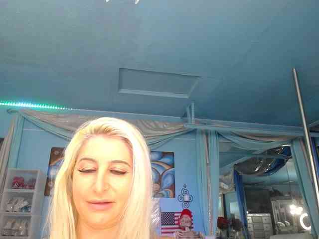 adrianna_fox webcam