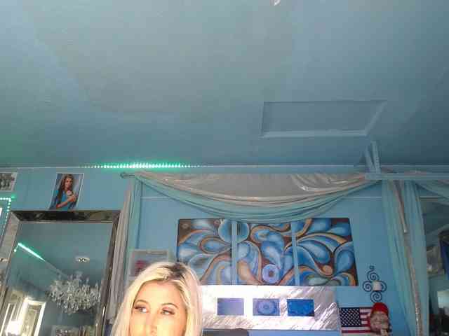 adrianna_fox webcam