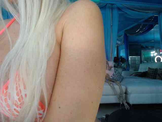 adrianna_fox webcam