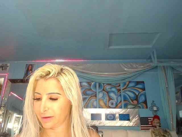 adrianna_fox webcam
