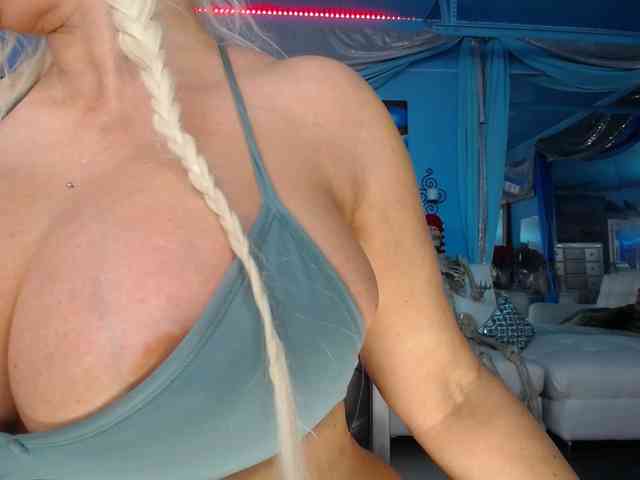 adrianna_fox webcam