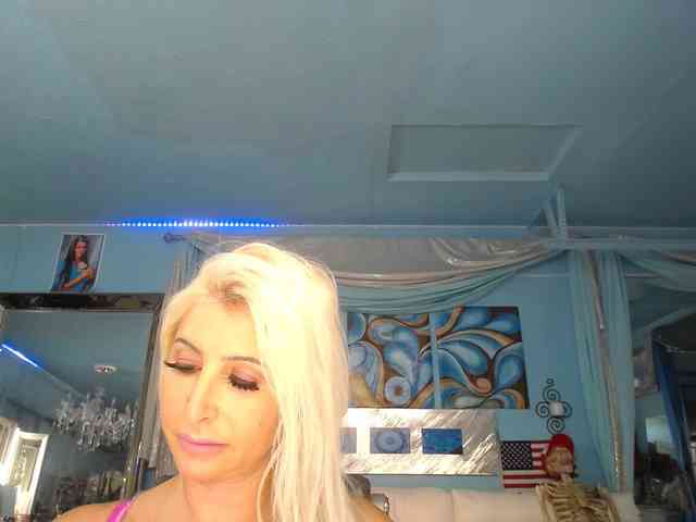adrianna_fox webcam