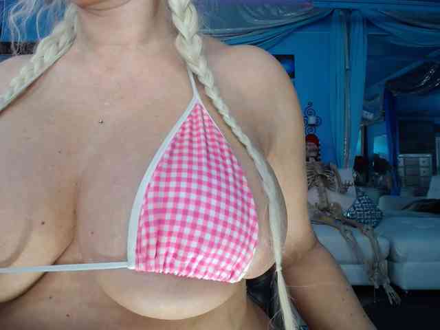 adrianna_fox webcam