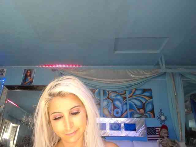 adrianna_fox webcam