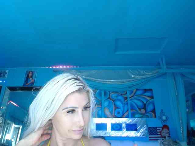 adrianna_fox