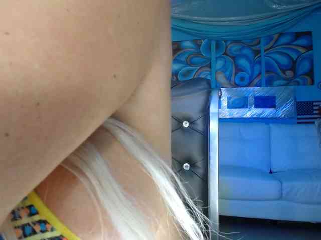 adrianna_fox webcam