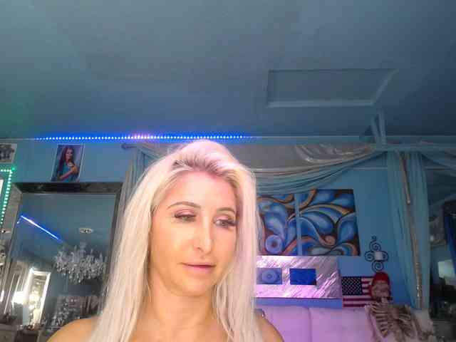adrianna_fox webcam