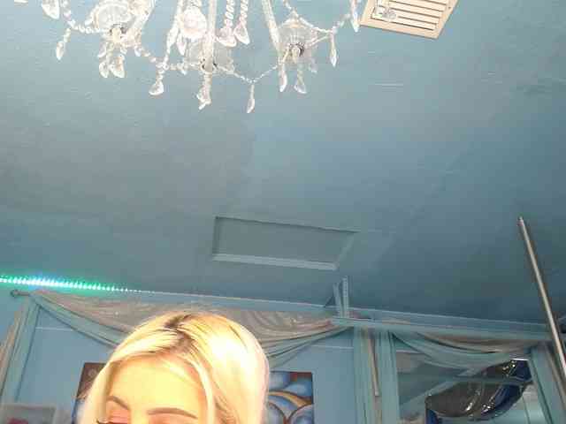 adrianna_fox webcam
