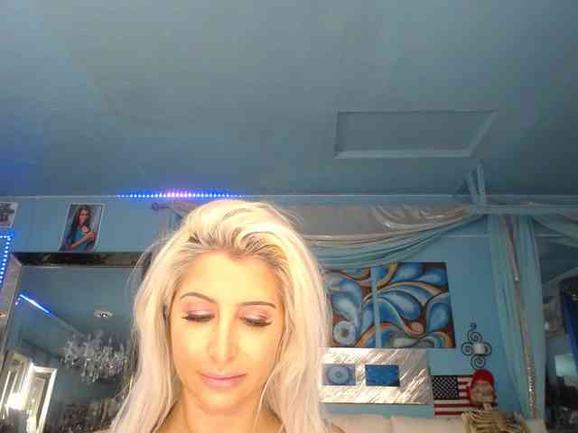 adrianna_fox webcam