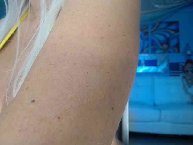 adrianna_fox webcam