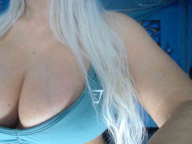 adrianna_fox webcam