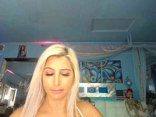 adrianna_fox webcam