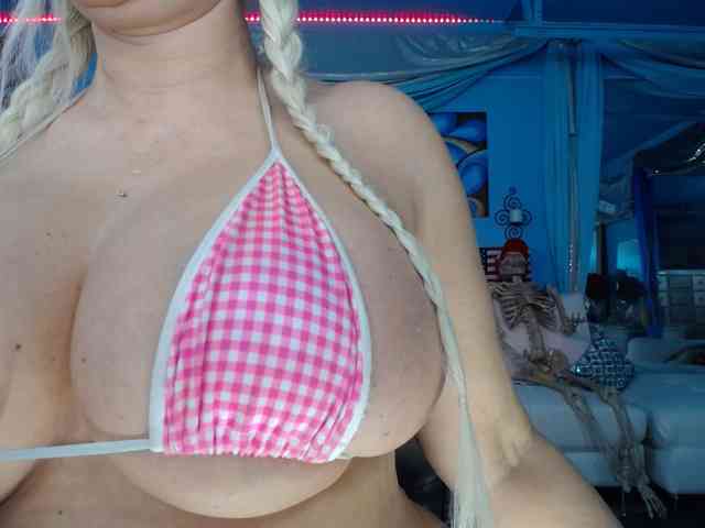 adrianna_fox webcam