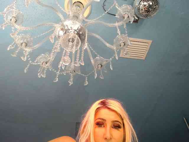 adrianna_fox adrianna_fox