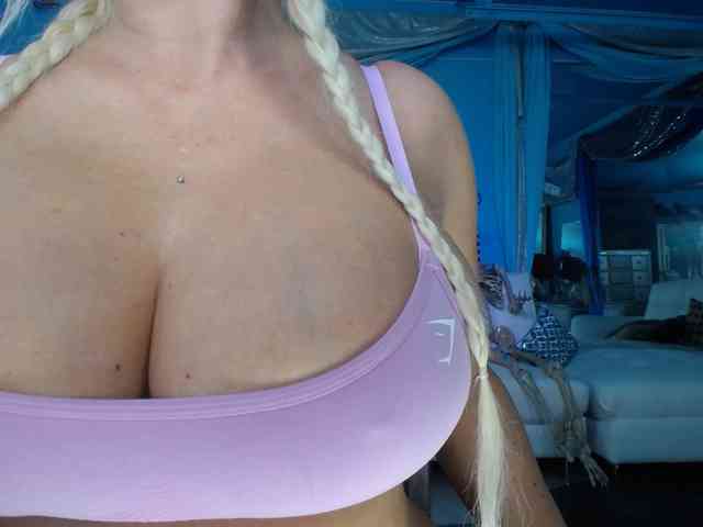 adrianna_fox adrianna_fox