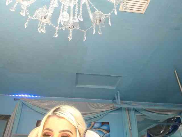 adrianna_fox adrianna_fox