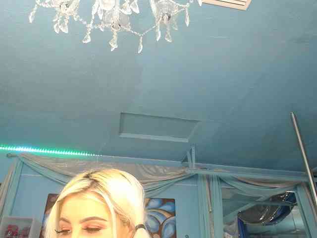 adrianna_fox webcam