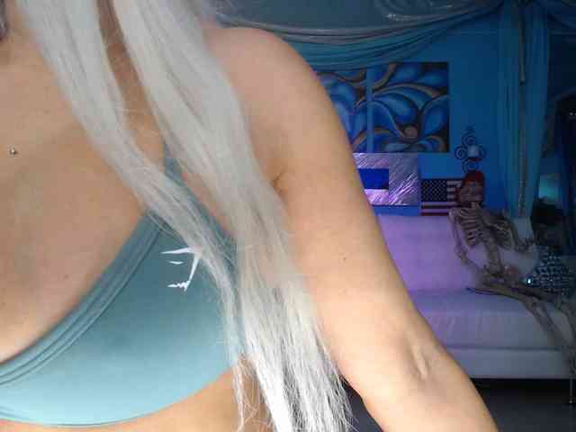 adrianna_fox webcam