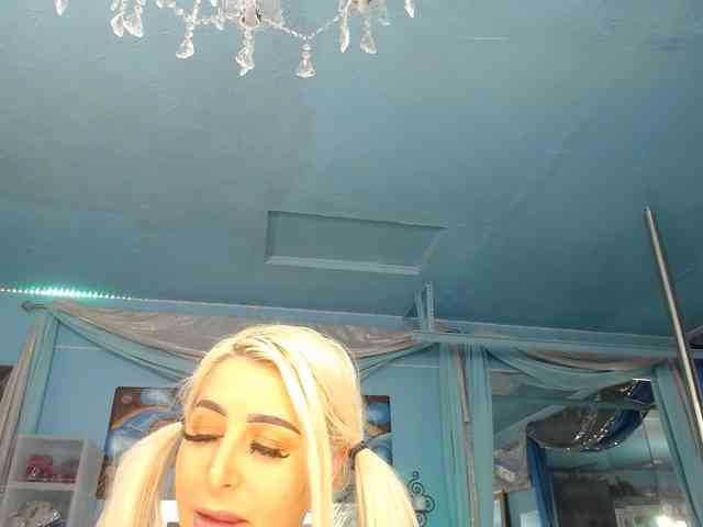 adrianna_fox adrianna_fox