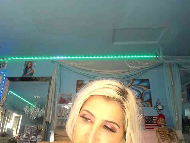 adrianna_fox webcam