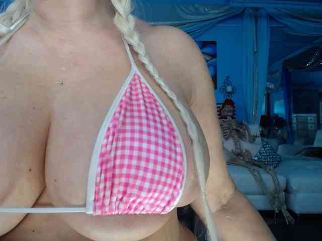 adrianna_fox webcam
