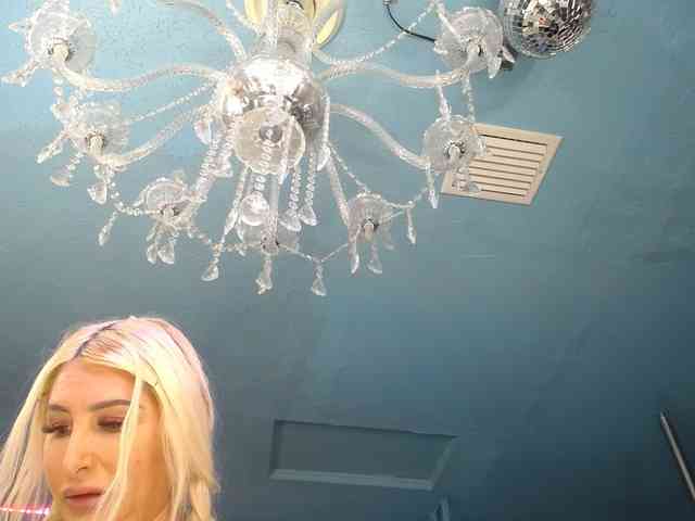 adrianna_fox webcam