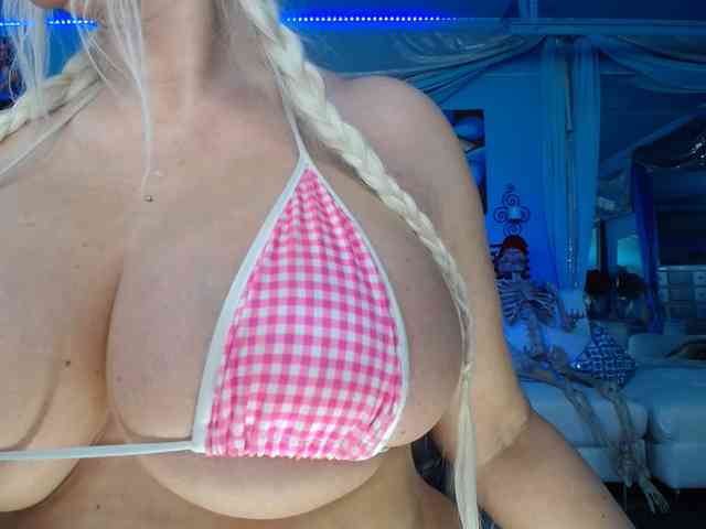 adrianna_fox webcam