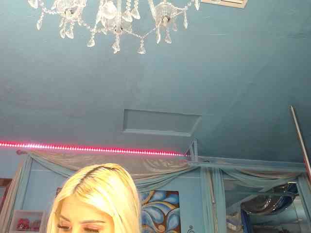 adrianna_fox webcam